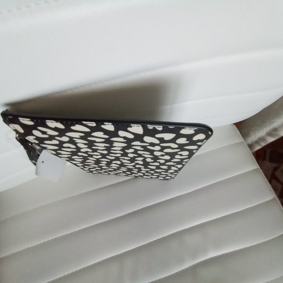 Ann Taylor Heart Animal Print Zip Wristlet Pouch - Picture 5 of 8